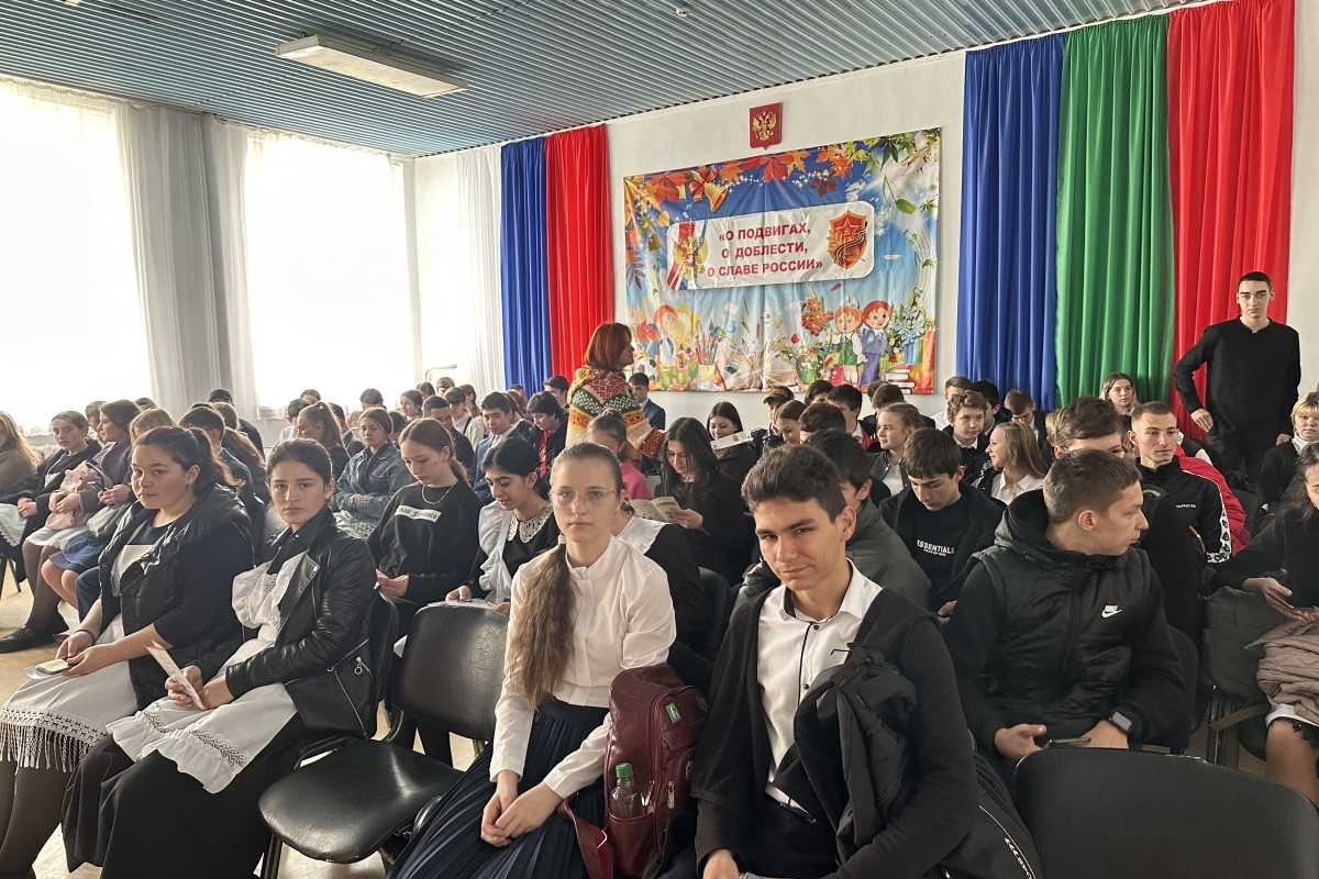 2023.04.10 профориентация Зеленчукский 3.jpg