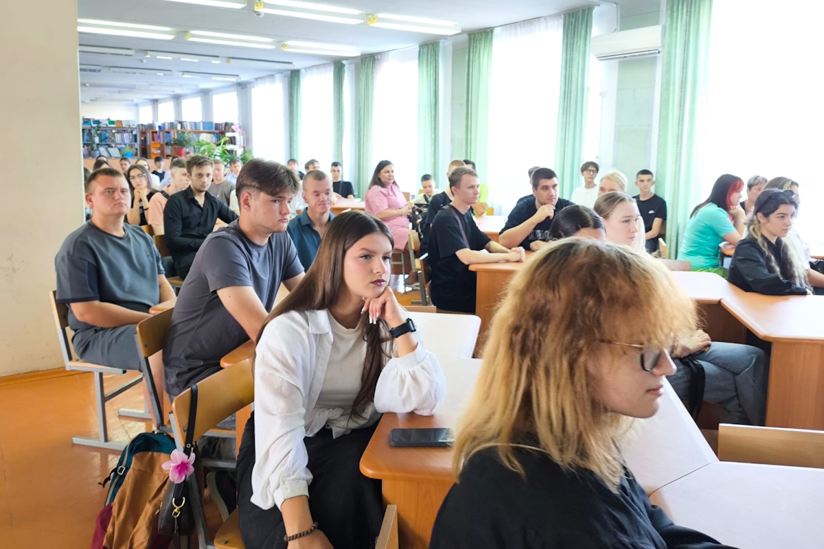 2025.08.31 собрание первокурсников 2.jpg