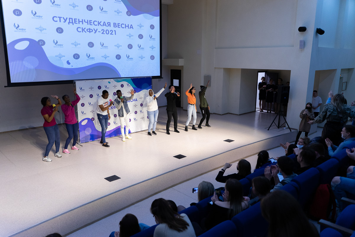 nagrazhdeny-laureaty-studencheskoj-vesny-skfu-ncfu.ru-01