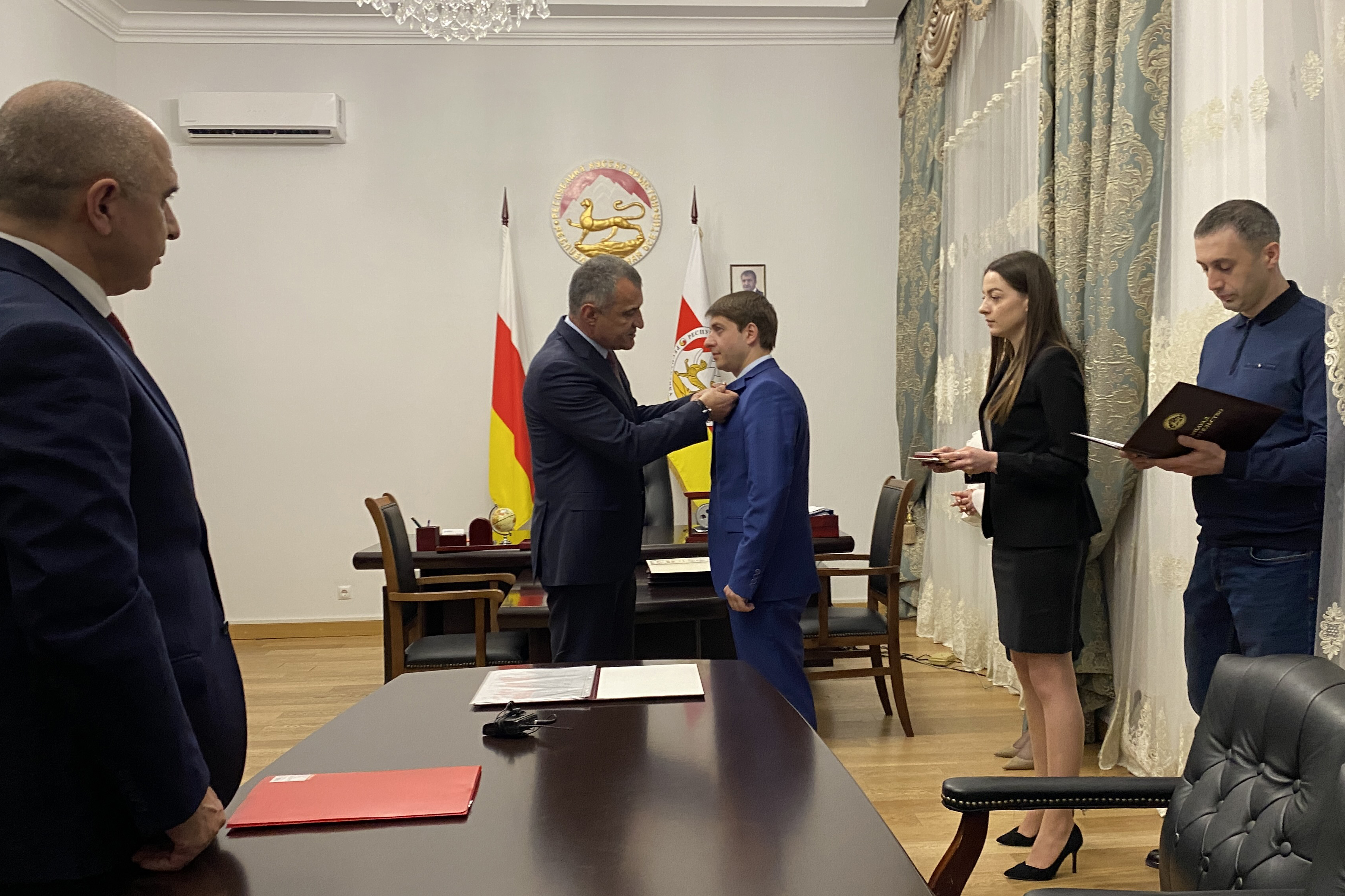 predstaviteli-skfu-nagrazhdeny-gosudarstvennymi-nagradami-respubliki-yuzhnaya-osetiya-ncfu.ru-01