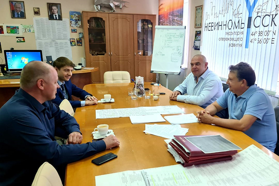 skfu-predlagaet-naukoemkie-proekty-biznes-soobshchestvu-stavropolya-ncfu-ru-02