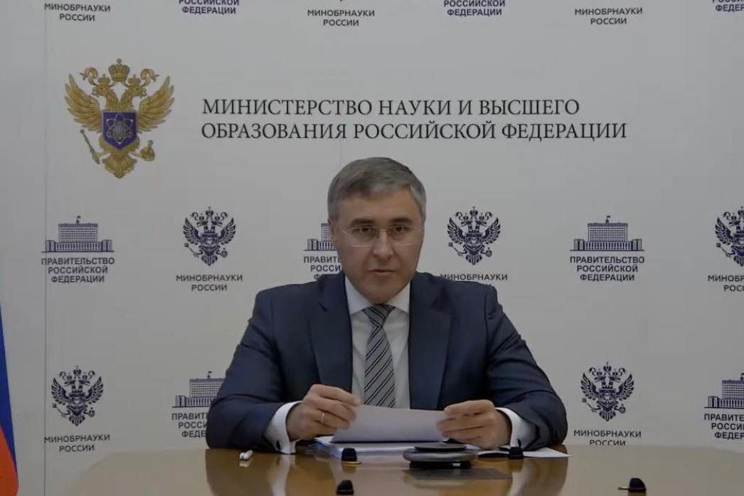 valerij-falkov-provel-soveshchanie-po-voprosu-trudoustrojstva-vypusknikov-vuzov-ncfu.ru-01