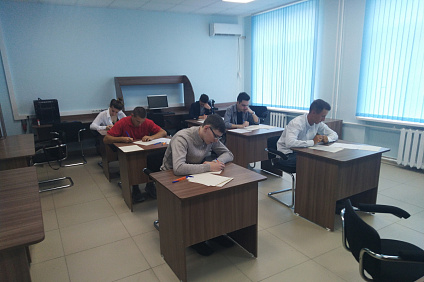 Студенты направления подготовки «Электроэнергетика и электротехника» успешно сдали государственный экзамен